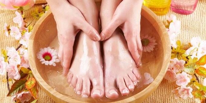 efecto dos baños contra o fungo das unhas