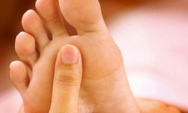 fungo das unhas dos pés e unhas